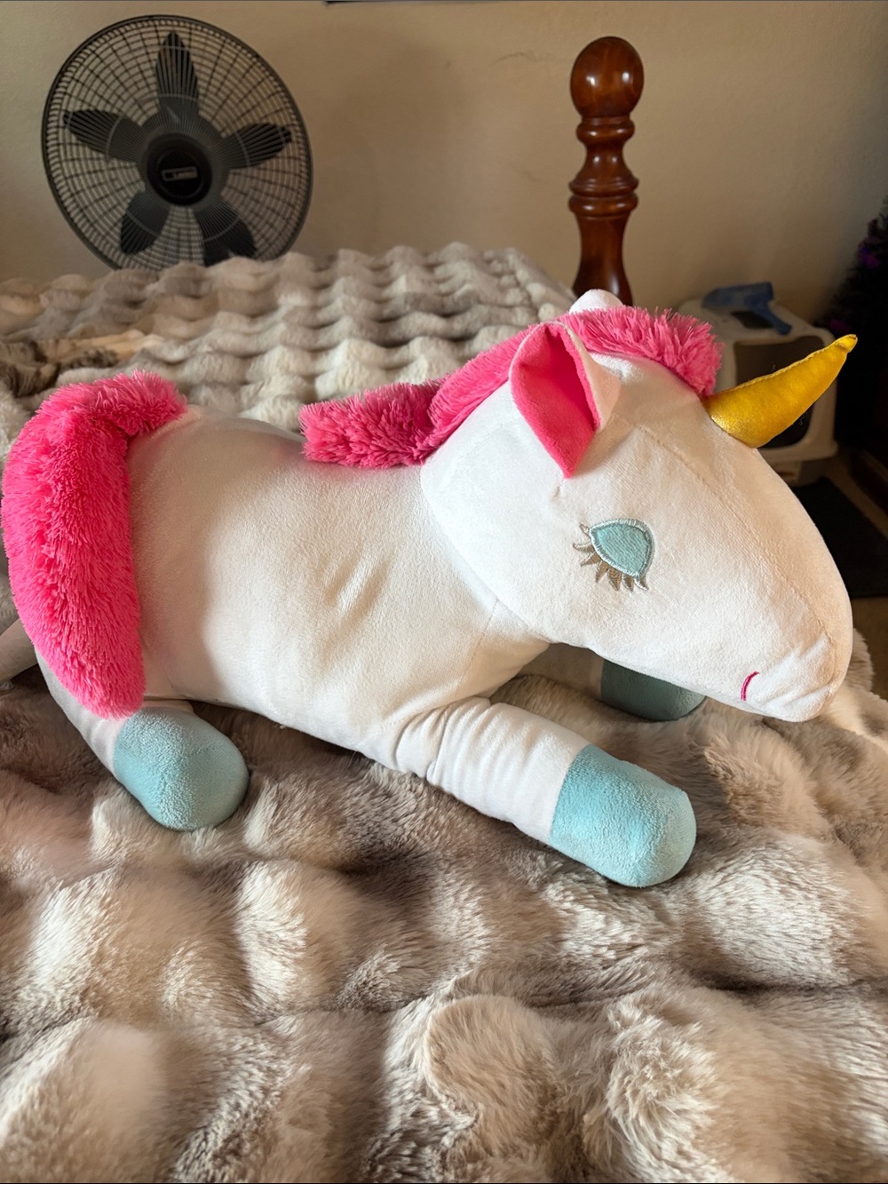 Plush Sleepy Unicorn Stuffed Animal - White and Pink Cozy Toy